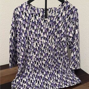 D & CO Active Purple geo top